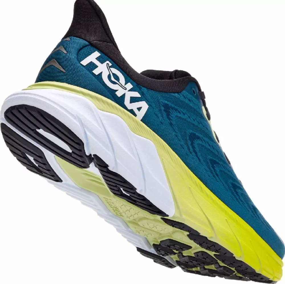 * Hoka Men's Arahi 6