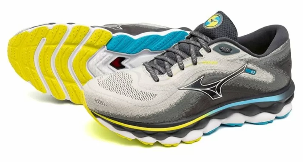 * Mizuno Men's Wave Sky 7